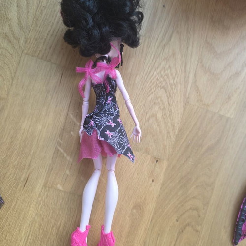 Monster High dolls used, set of 4 including Draculaura and Operetta