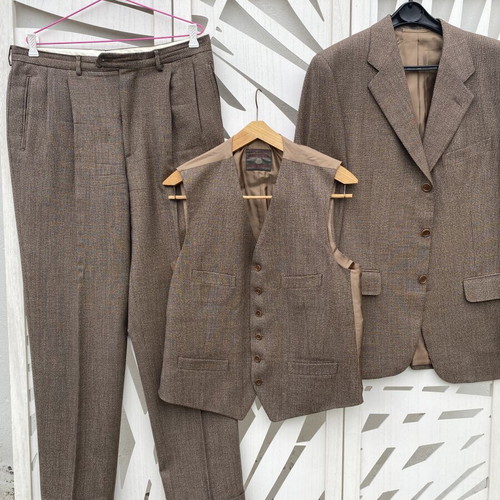 Luciano Barbera men's 3-piece suit, brown herringbone