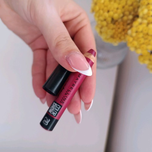 Maybelline intense velvet lip crayon used