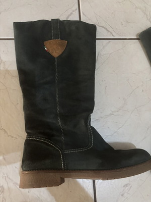 Ragazza women's boots like new, cypress color, suede, size 38