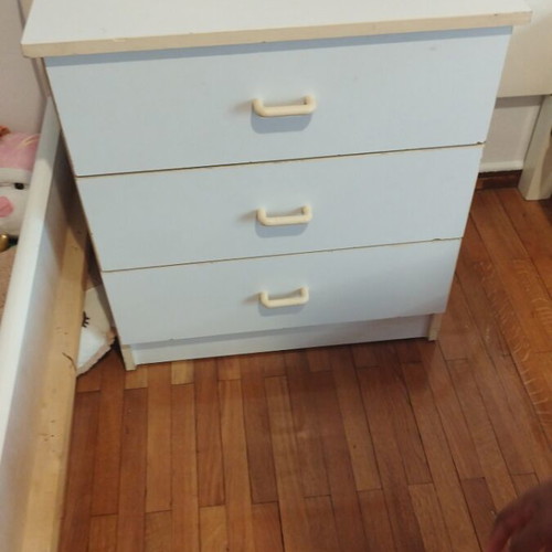 Nightstand with 3 drawers used, very good condition