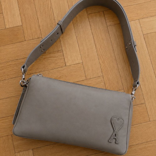 AMI Paris Alexandre Mattiussi shoulder bag, Gris Taupe