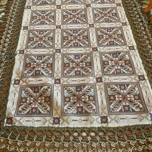 Metrito Embroidered Tablecloth Like New with Wide Lace