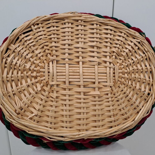 Woven basket new in excellent condition