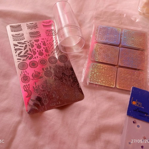Nail accessories set like new