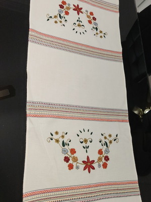 Cotton table runner with vintage embroidery like new, traditional