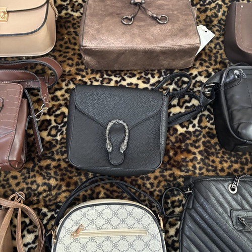 Women's bags new, pack of 18 assorted styles and colors