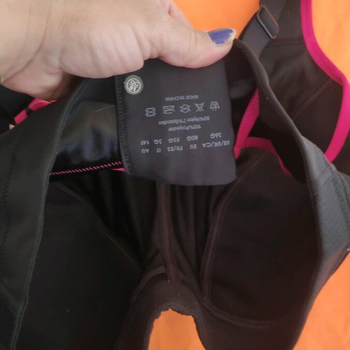 Wingslove sport bra 75G new, black and pink