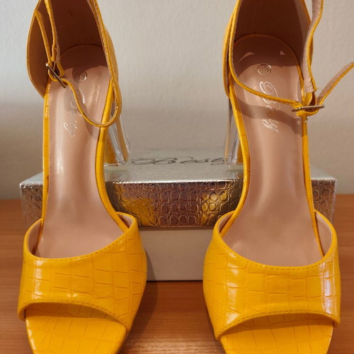 Besty yellow sandals new, size 39, 10 cm heel