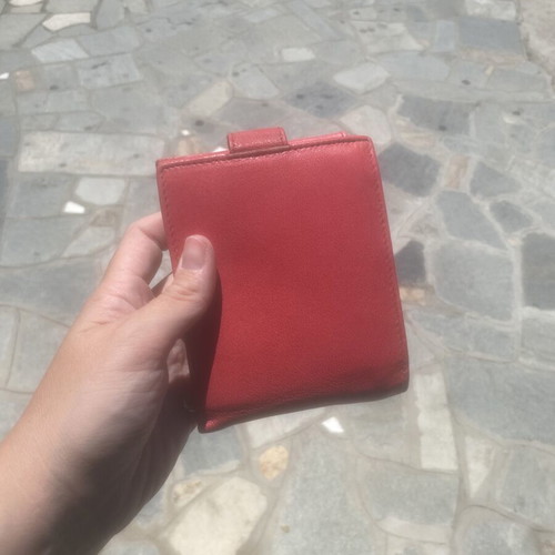Women's wallet new, fuchsia color with compartments and clasp