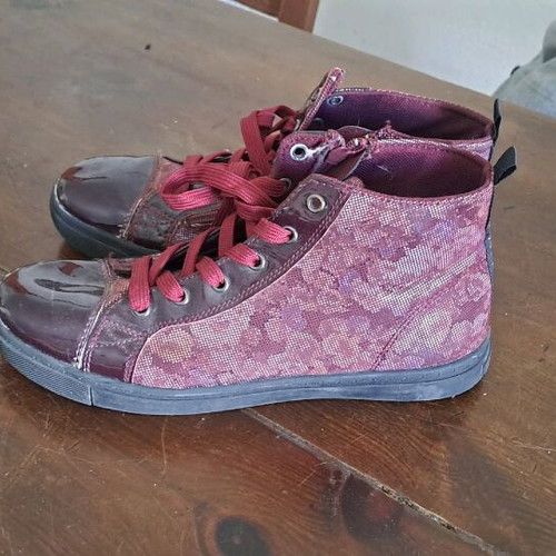 Sprox shoes size 38 like new, black and purple
