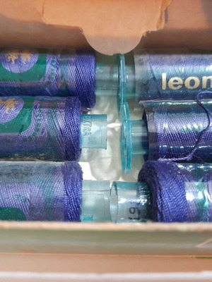 Leoncini blue threads for buttonholes, pack of 6, new