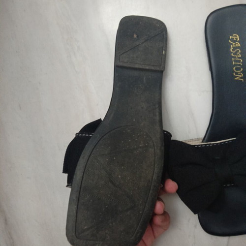 Women's flat slippers with large bows size 39 like new, black