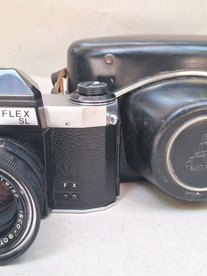 Pentaflex SL camera used with case