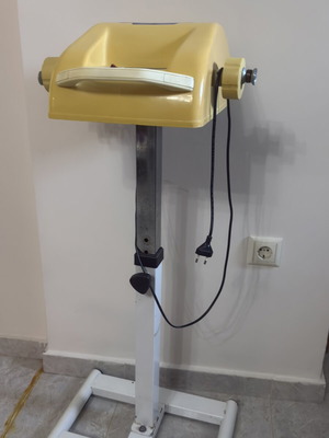 Anticellulite massage machine used, missing work strap, with base