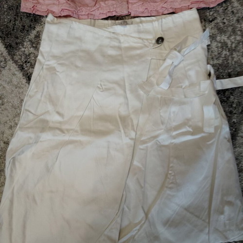 Pom Pom pink shirt and white skirt set like new