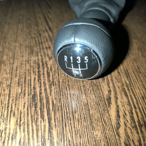 Gear shift knob 5-speed car new with boot