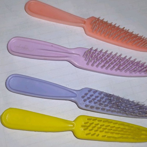 Barbie combs used, pack of 4 pieces