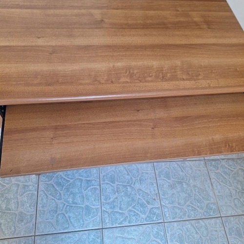Small wooden computer desk like new, compact with shelves