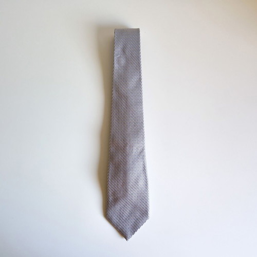 Giorgio Armani silk jacquard tie like new, gray and white