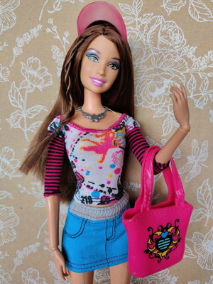Barbie Summer Swappin' Styles Fashionistas like new, rare