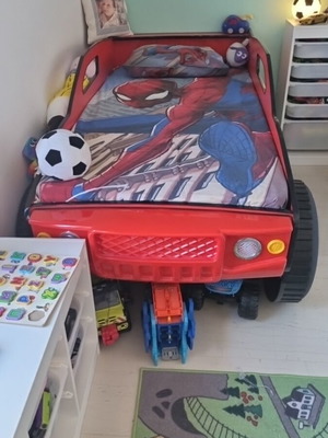 Car bed used without mattress