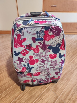 Delsey Original Mickey suitcase like new, multicolor