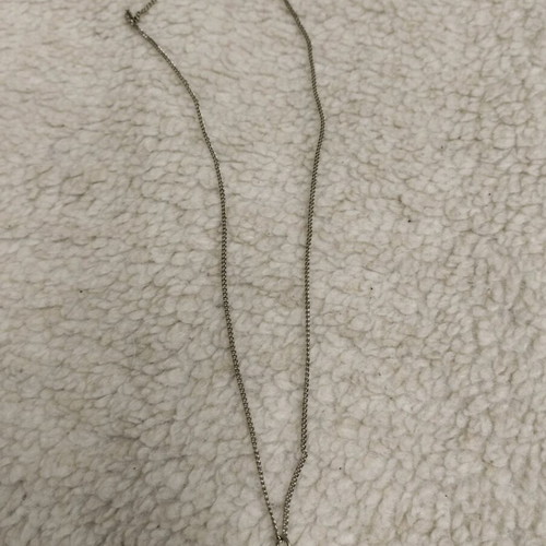 Necklace with chain new, small and discreet