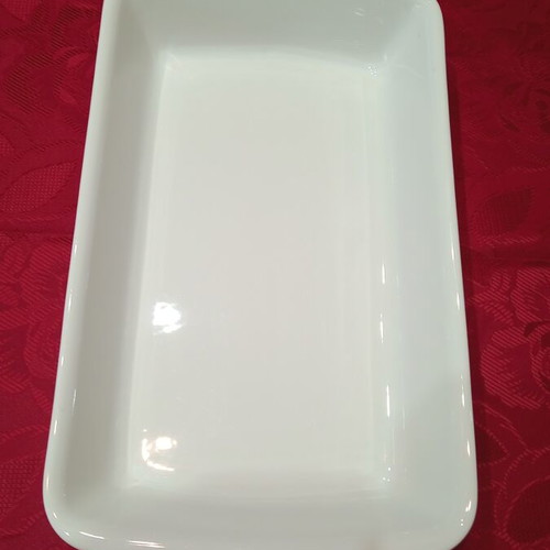 Pyrex baking dish