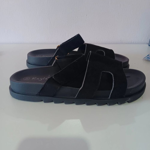 Kayla slippers size 40 black like new, worn a few times