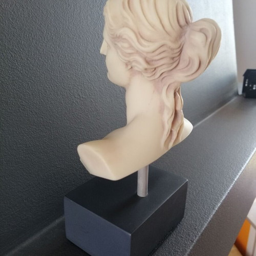 Aphrodite statue used, alabaster, height 19 cm