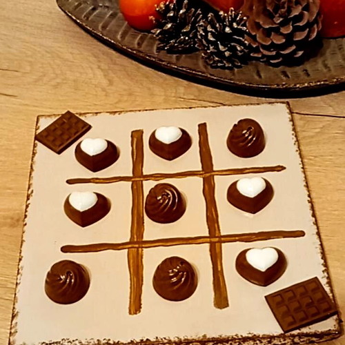 Handmade large ceramic tic tac toe 20×20cm with praline theme new