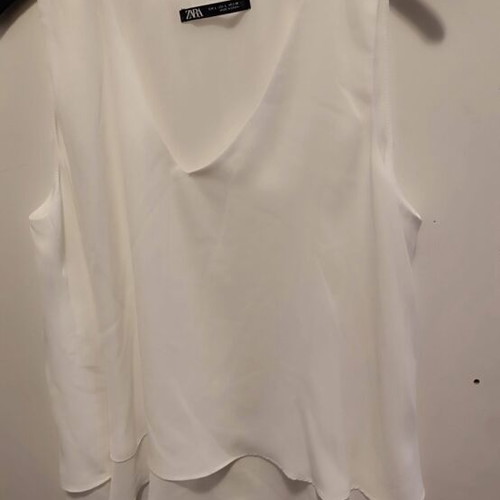 Zara sleeveless beige top like new, size large