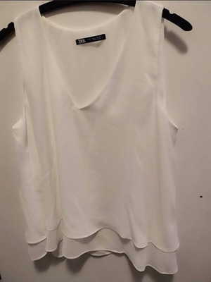 Zara sleeveless beige top like new, size large