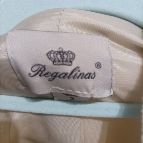 Regalinas coat like new, cream color, size S