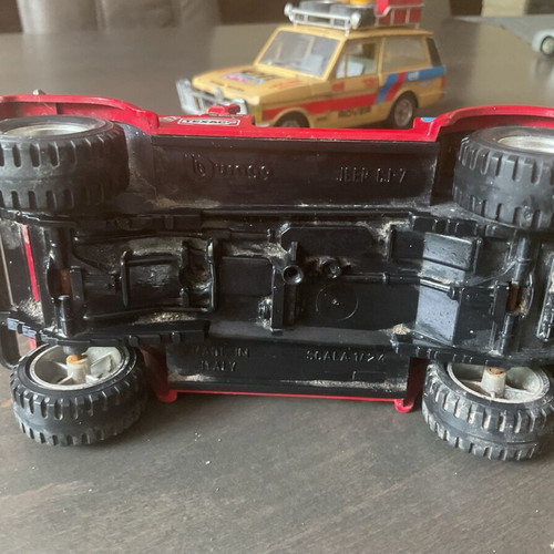 Burago metal toy cars Range Rover and Jeep CJ-7 used