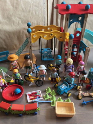 Playmobil Playground Set with Children and Parents Figures like new