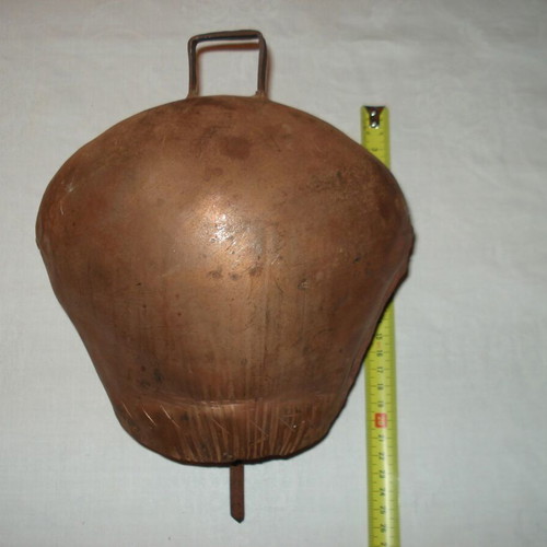 Large bell used, length 21cm, height 25cm, width 13cm