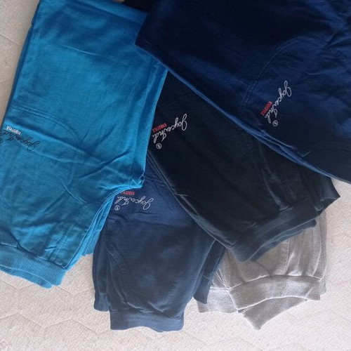 Joyce tracksuits used without pilling, pack of 5, size 14, multicolor