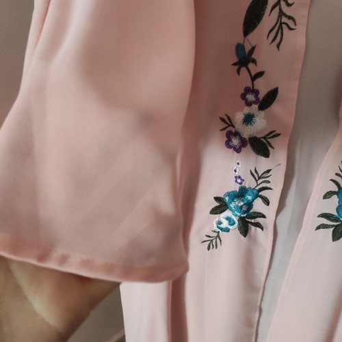 Shein long pink tunic with embroidered flowers like new