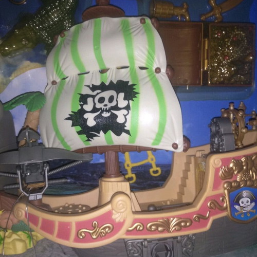 Pirate playset sealed new