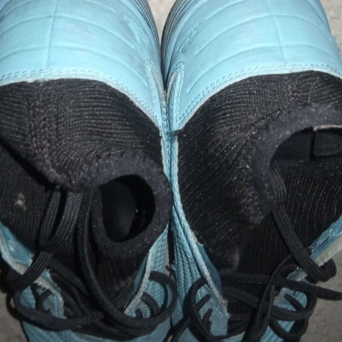 Ποδοσφαιρικά παπούτσια Adidas Predador μεταχειρισμένα, τιρκουάζ, νούμερο 46