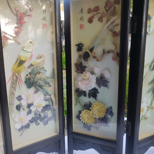 Office screen like new with handmade Chinese decorations