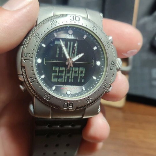 5.11 Tactical Series H.R.T watches used with digital and analog dial