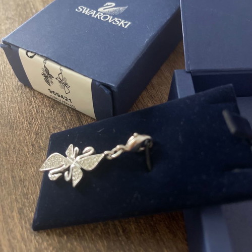 Charm necklace Swarovski used in excellent condition