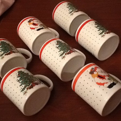 Christmas Mugs new, set of 7 with festive decoration