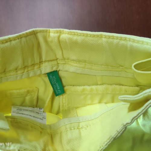 Benetton shorts for girl yellow like new, size 1-2 years