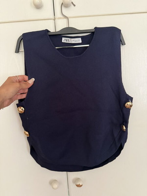 Zara top with gold buttons navy blue like new, size S
