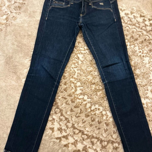 Staff Jean No 29 like new