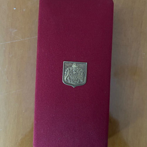 Majorica necklace case used